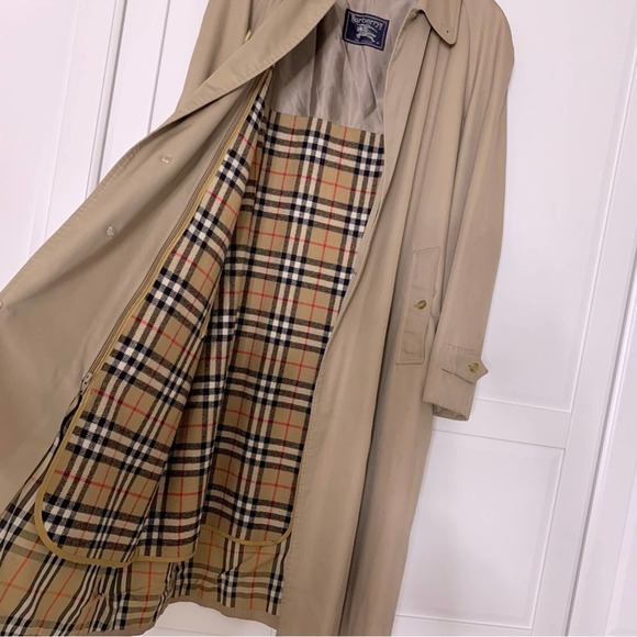 Vintage Burberry Trench Coat with Removable Wool Lining - Picture 2 of 16
